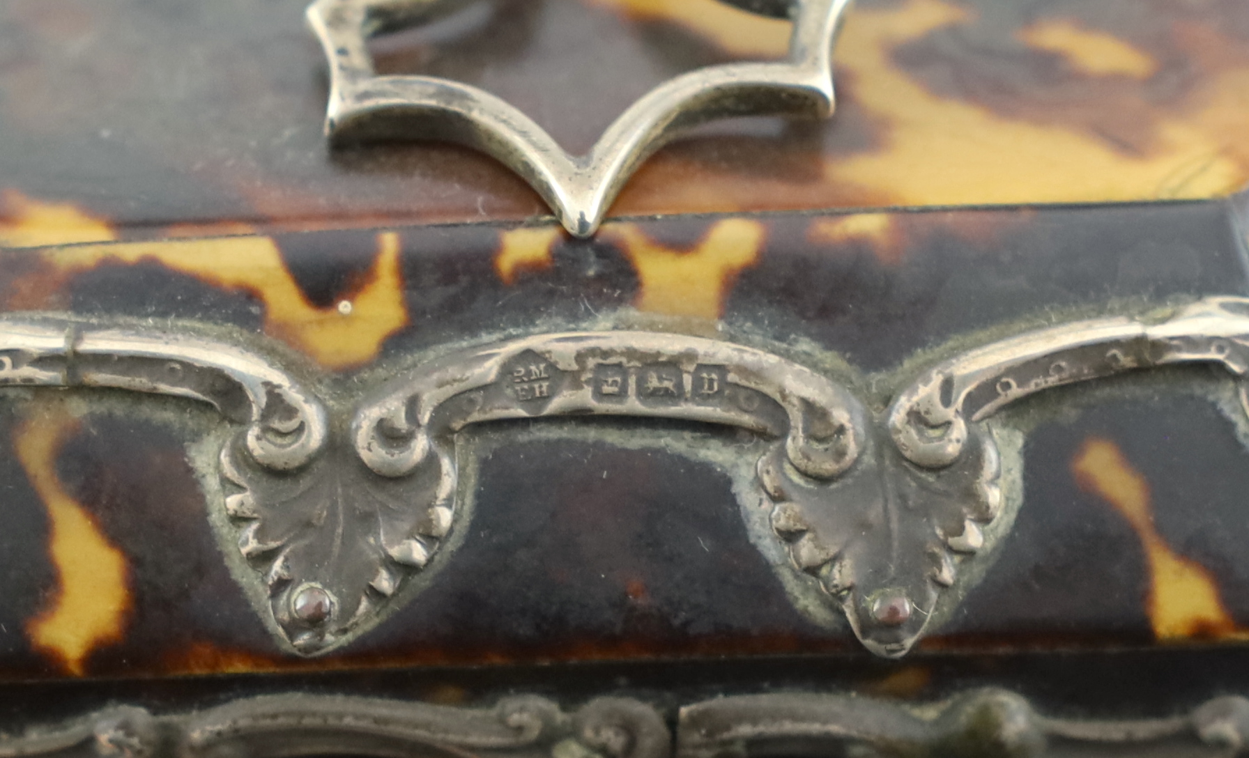 A Victorian silver mounted blond tortoiseshell tea caddy 11.5cm wide, 8cm deep, 9cm high